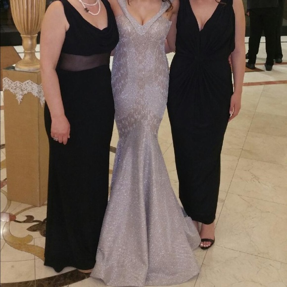 Fouad Sarkis stunning silver formal gown / dress - Picture 2 of 8